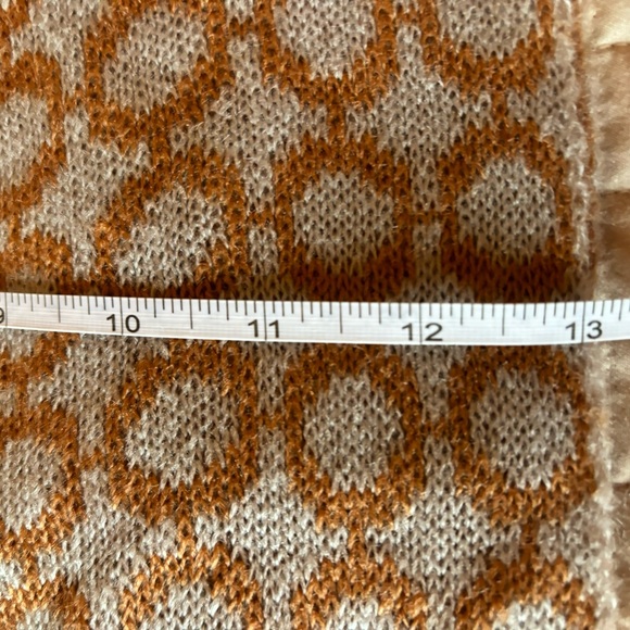 Women’s Reversible Knit Infinity Scarf in Terracotta/Light Gray. - Picture 7 of 10